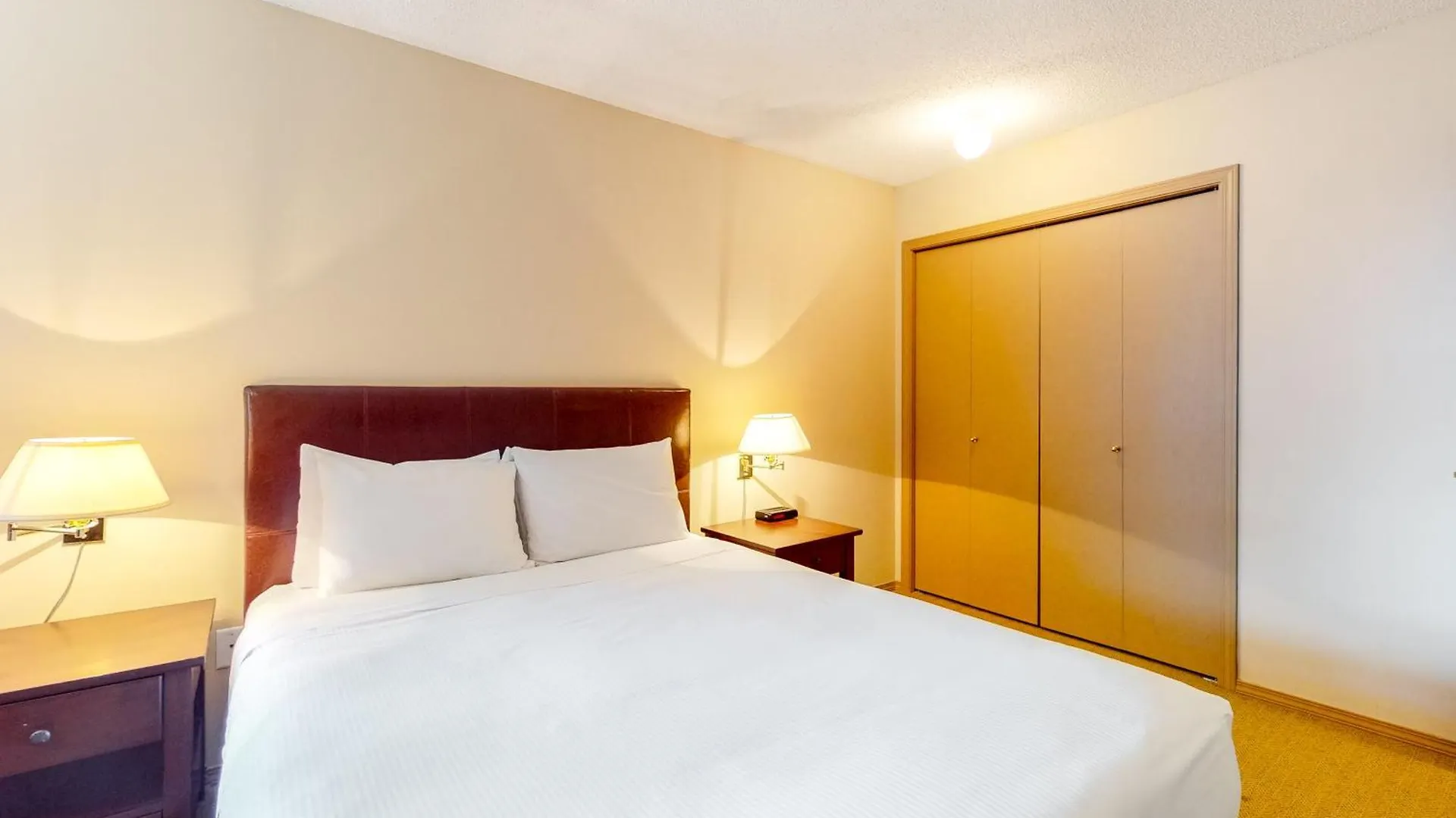 Hotel Glacier Lodge Whistler