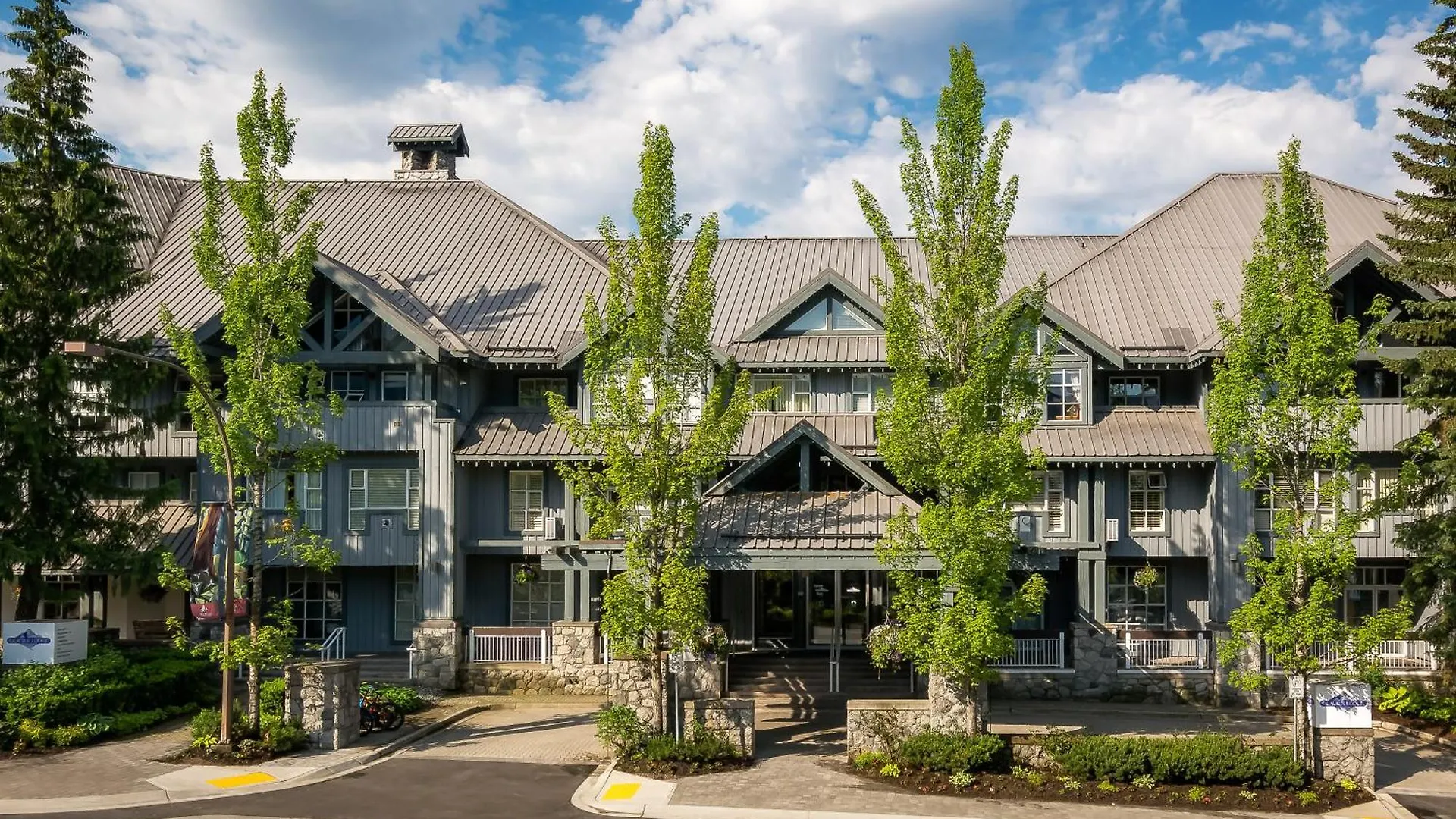 Glacier Lodge Whistler
