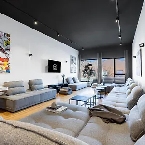 Liv Mtl Plaza 3* Montréal