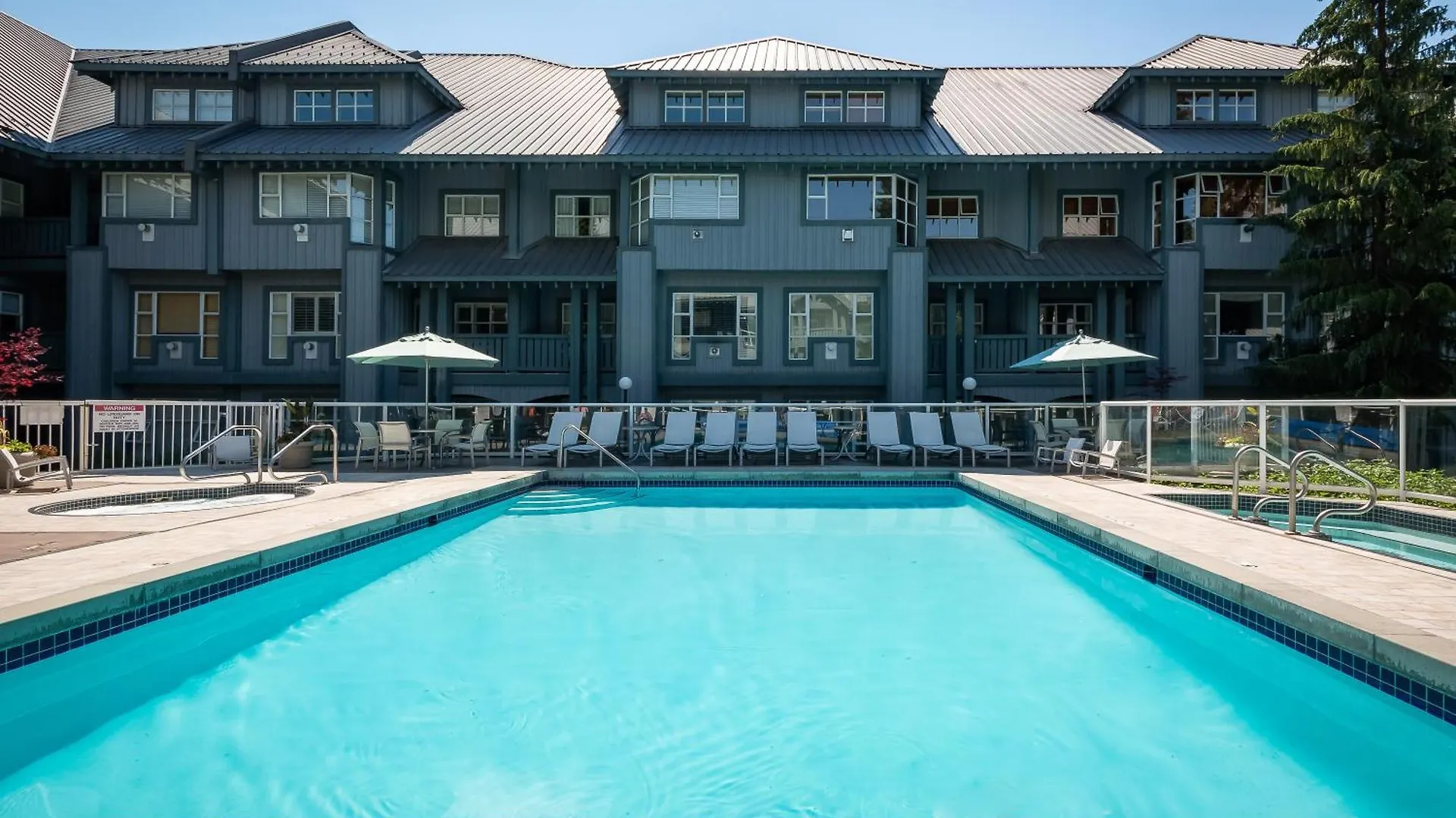 Glacier Lodge Hotel