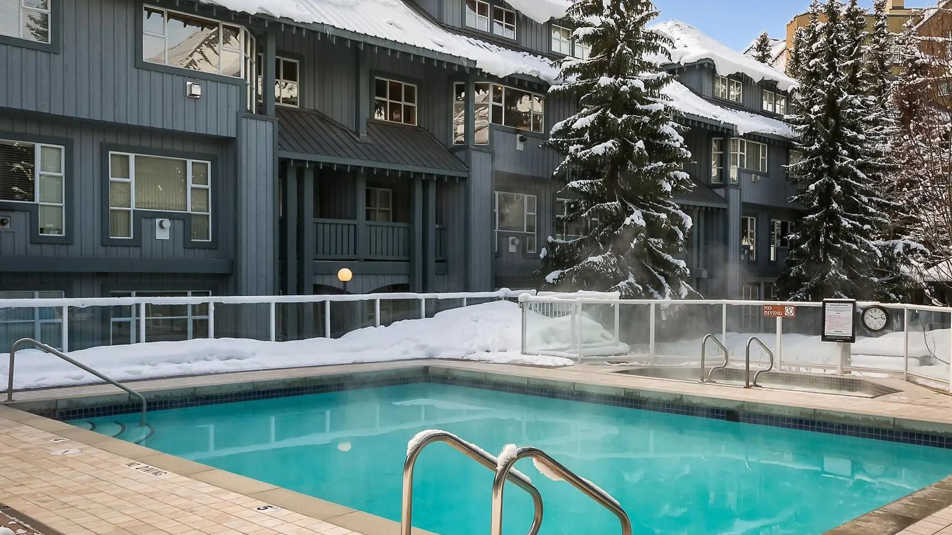 Hotel Glacier Lodge