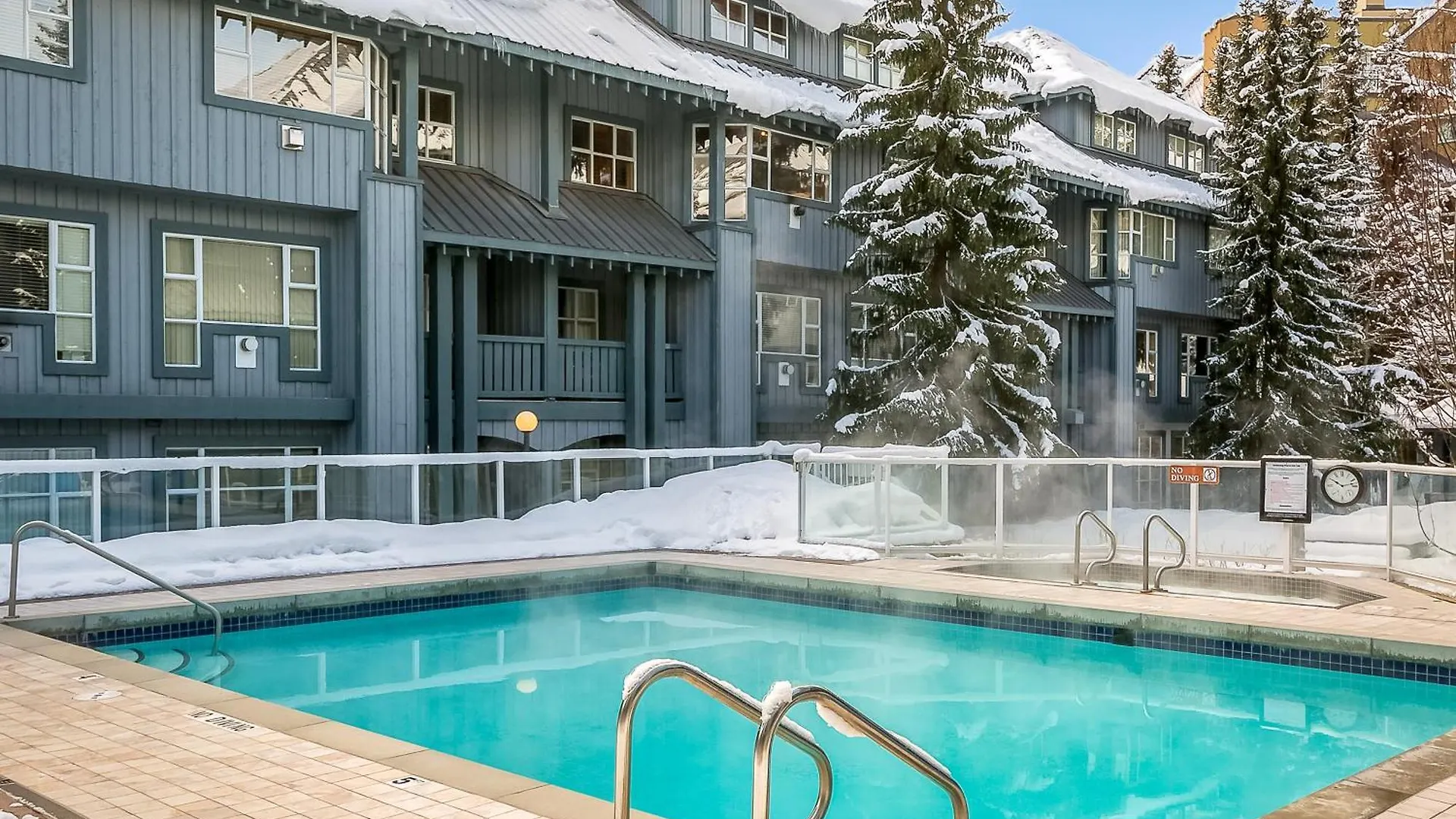 Glacier Lodge Hotel