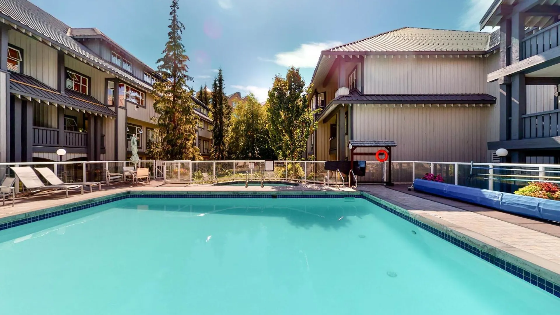 Hotel Glacier Lodge