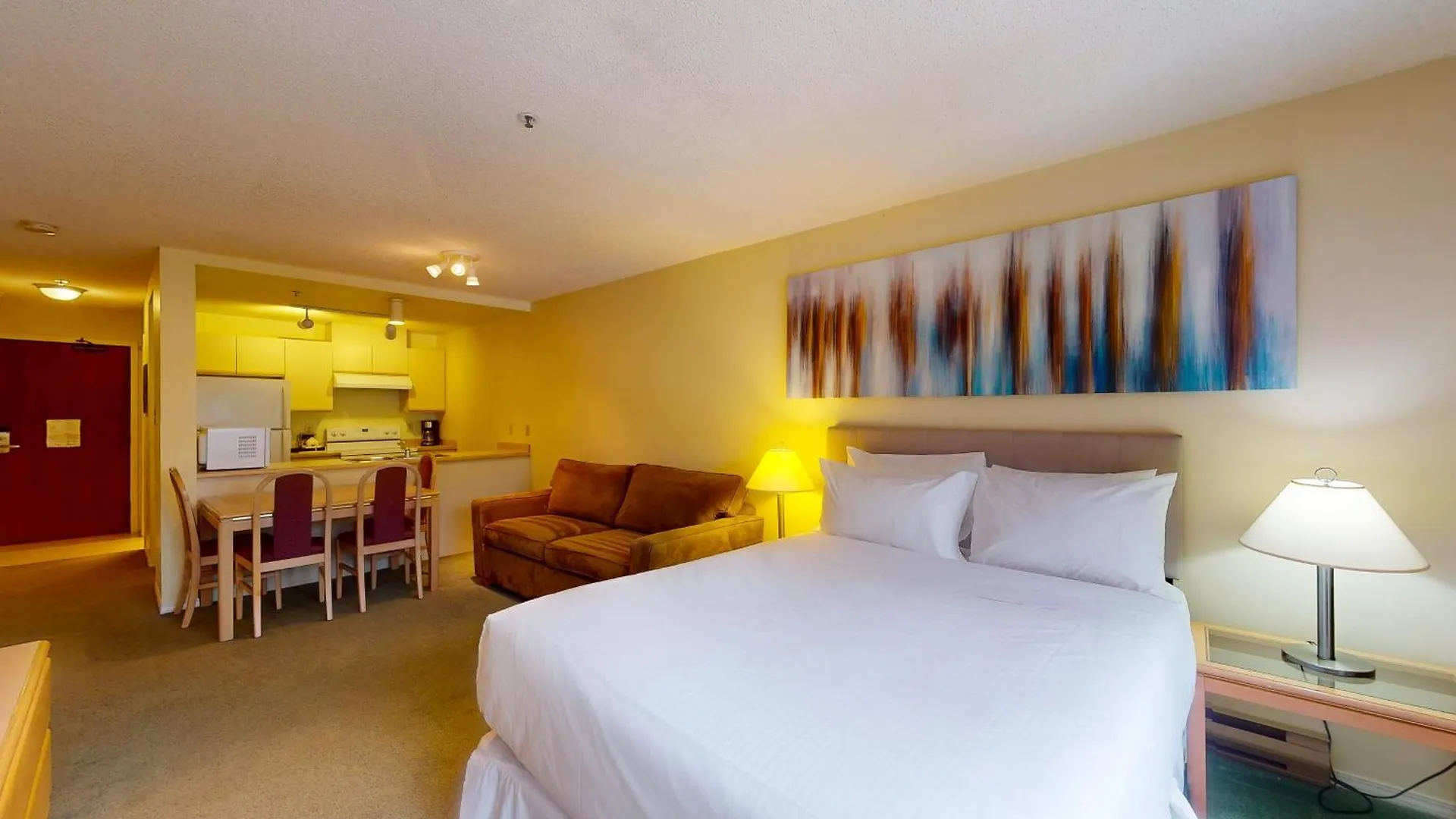 Glacier Lodge Hotel