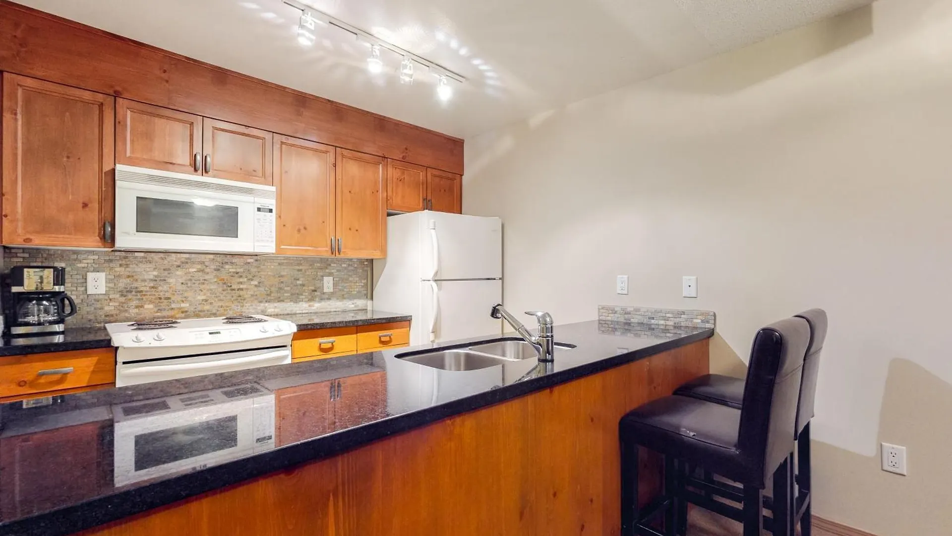 Appartement Siri suite at Glacier Lodge Whistler Canada