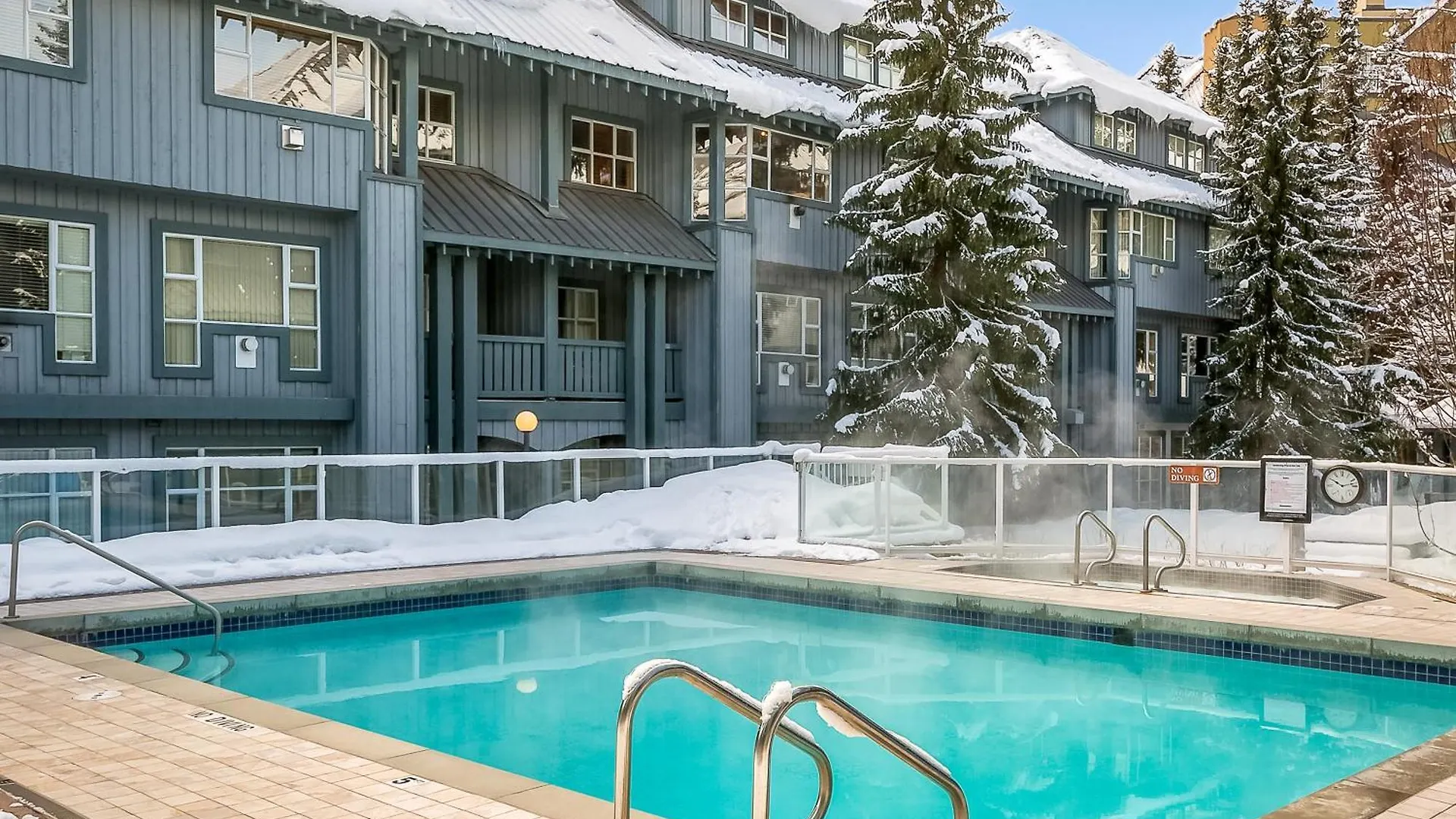 Hotel Glacier Lodge
