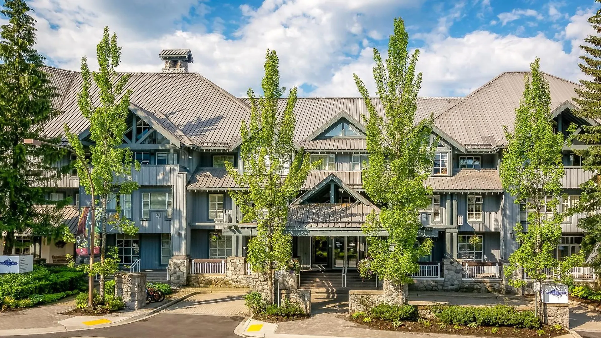 Glacier Lodge Whistler